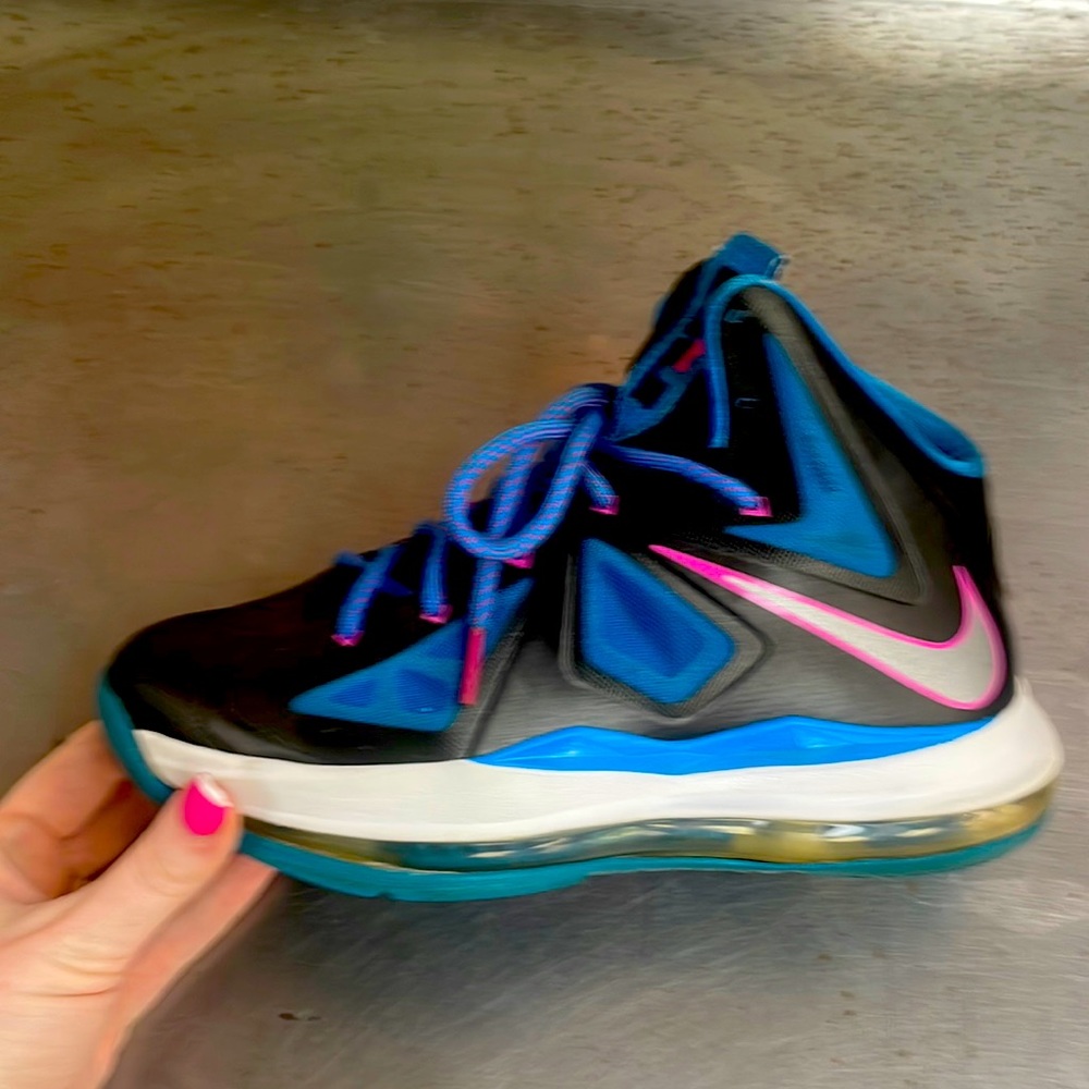 Nike Lebron shoes